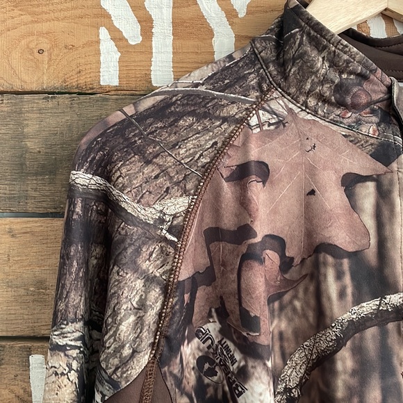 Mossy Oak Camouflage 1/4 Zip Performance Pullover - Picture 4 of 8